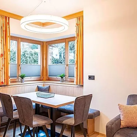 New In Kitzbuhel With Wellness Area 라이스베이키츠부헬